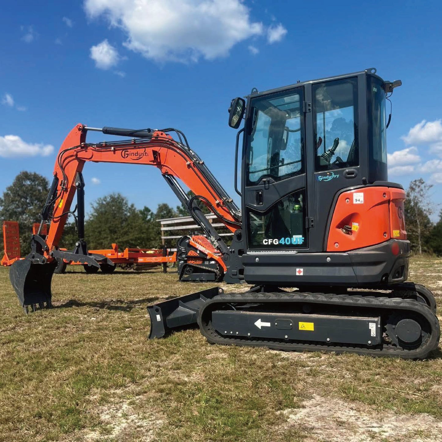4-Ton Mini Excavator with Kubota Engine With Hydraulic Thumb  | CFG-40UF