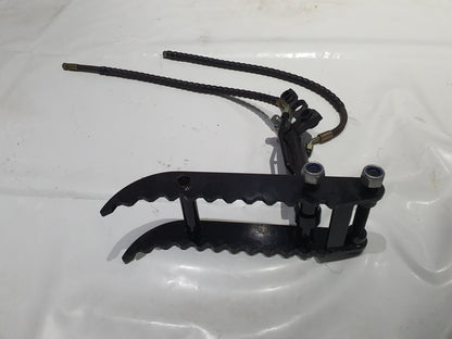 AGT Brand New Hydraulic Backhoe Thumb For 1-2 Ton Mini Excavator | 12EX-HYMZJII