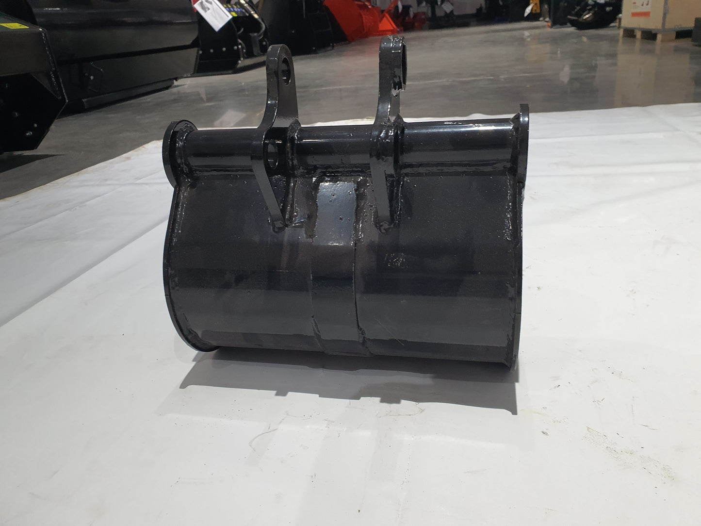 AGT 15in Mini Excavator Toothless Bucket without Teeth Buckets Black | 12EX-WD15B