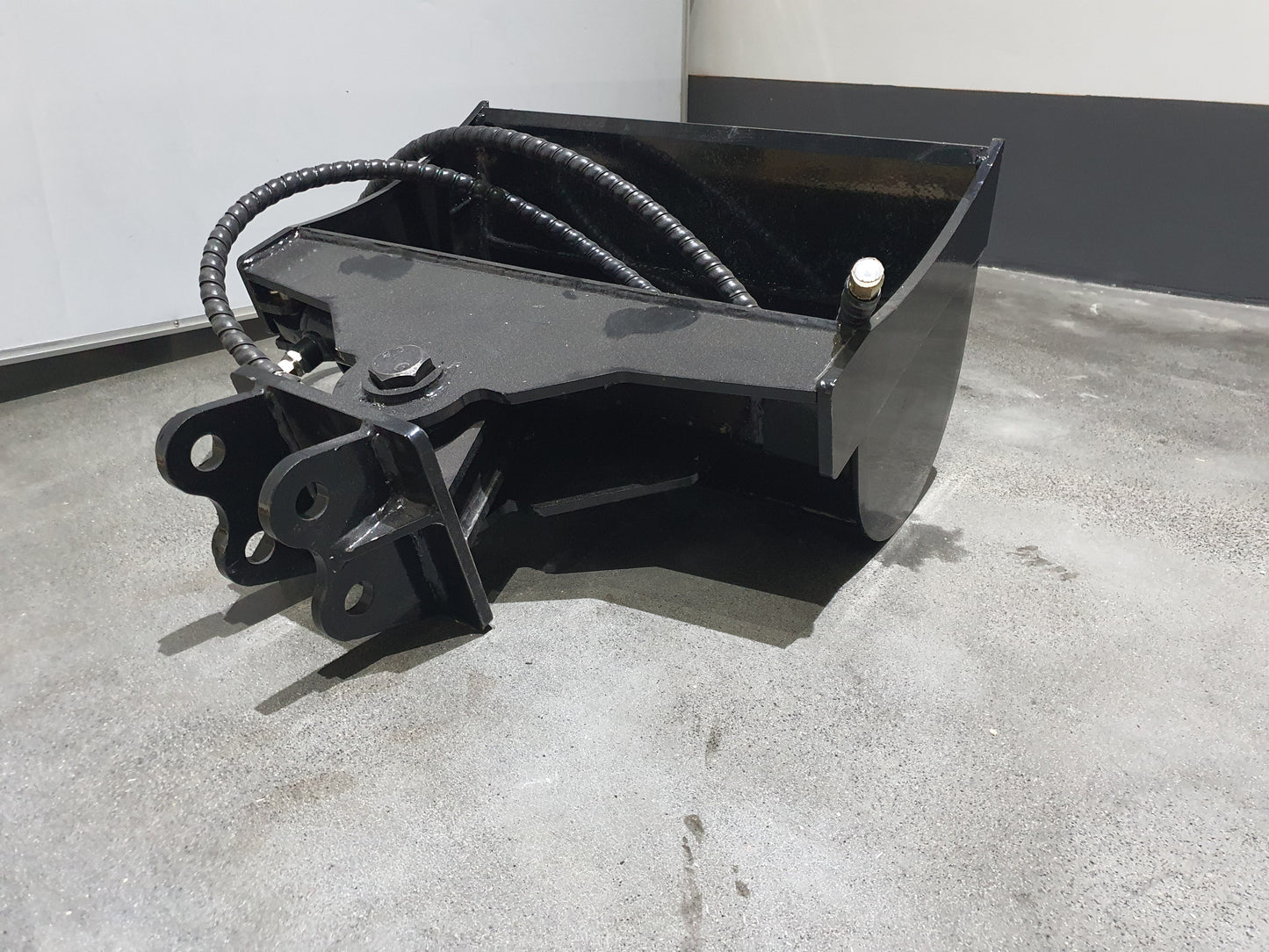 Tilt Bucket 24" 32“ and 40”  for AGT Mini Excavators 12EX-QXD