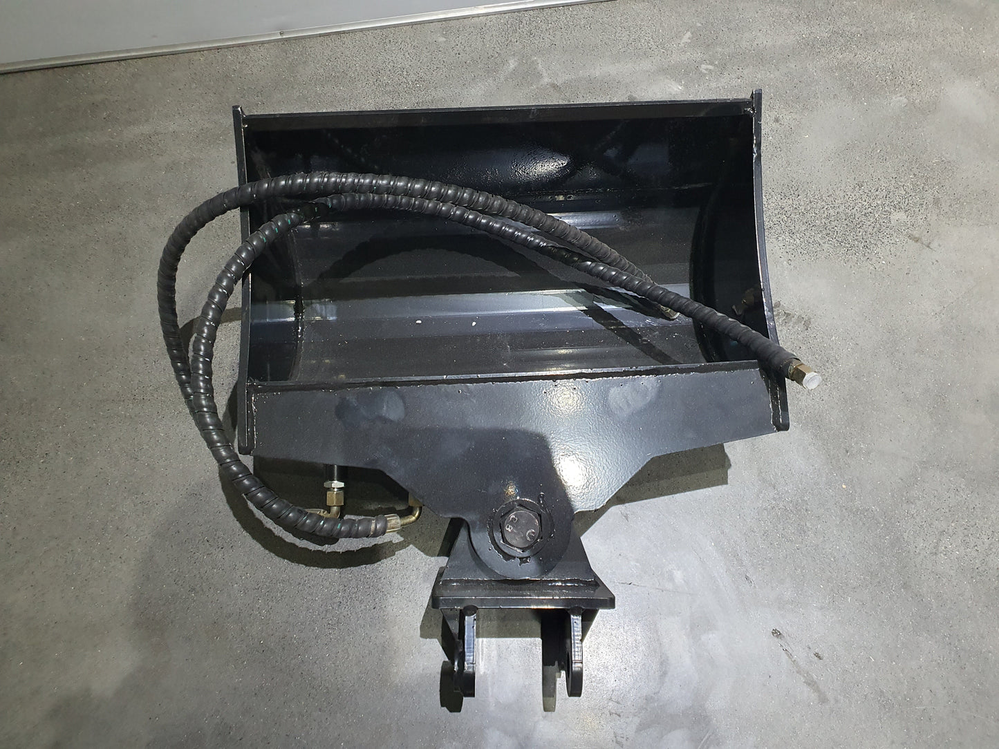 Tilt Bucket 24" 32“ and 40”  for AGT Mini Excavators 12EX-QXD