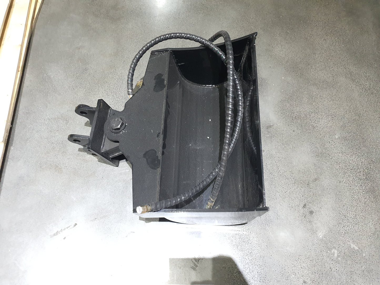 Tilt Bucket 24" 32“ and 40”  for AGT Mini Excavators 12EX-QXD