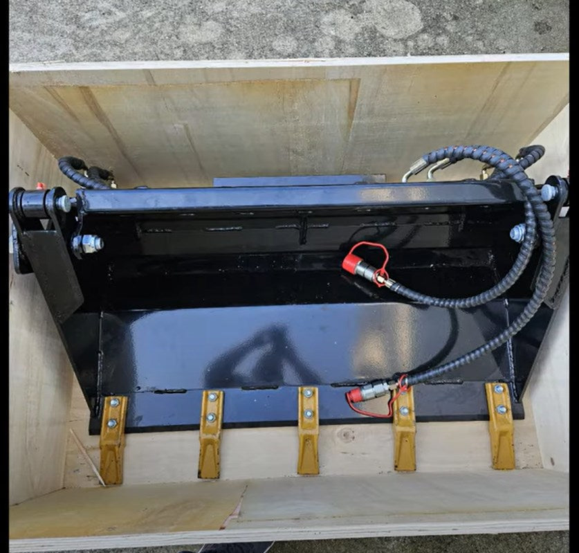 43" 4-in-1 Combo Bucket Mini Skid Steer | AGT-M-4IN1BUCKET