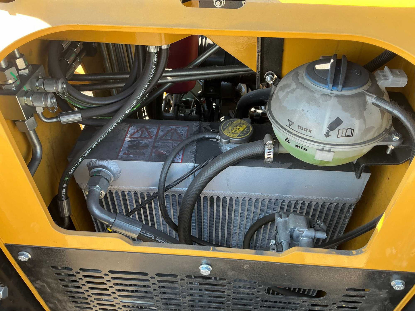 Mini Skid Steer Loader Crawler Diesel Kubota Engine | CFG KKT27