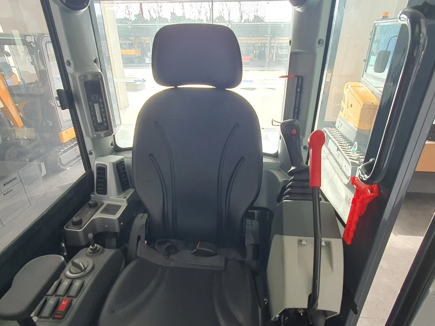 4-Ton Mini Excavator with Kubota Engine With Hydraulic Thumb  | CFG-40UF