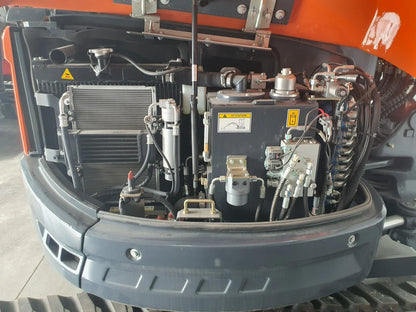 4-Ton Mini Excavator with Kubota Engine With Hydraulic Thumb  | CFG-40UF