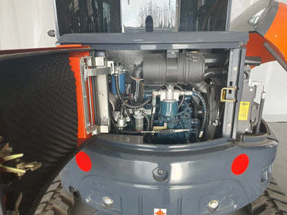 4-Ton Mini Excavator with Kubota Engine With Hydraulic Thumb  | CFG-40UF